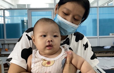 NỤ CƯỜI MÙA DỊCH